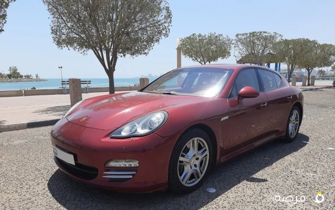 Porsche Panamera 4 2011