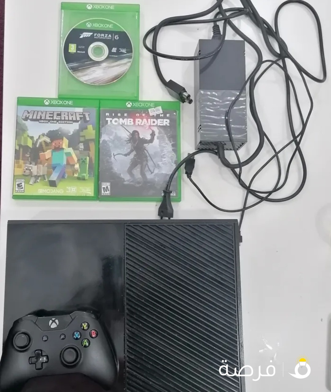 xbox one, 500gb hard disk with 3 games CD (Mine craft + Forza 6 + Tomb raider)