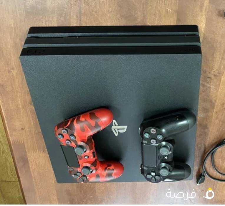 ps4 pro للبيع حالة منتازة